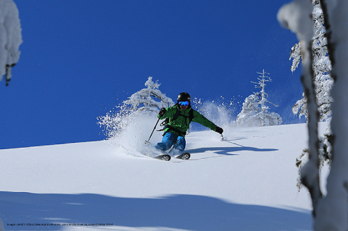 Manza Kogen 3 Ski 500x333 1